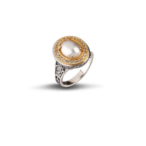 Ring with mabe pearl and zircon