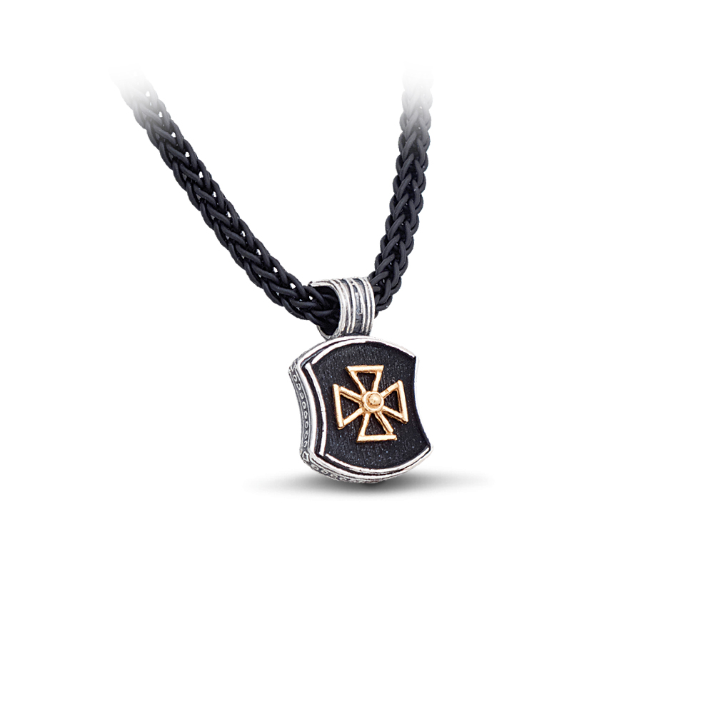 Pendant with cross