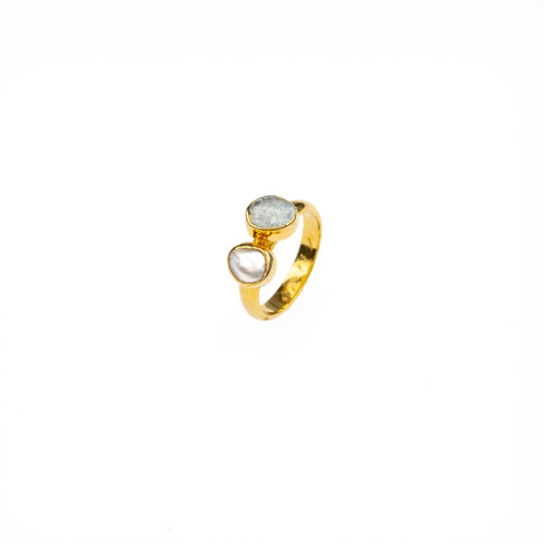 Ring with Sweet Pearl and Aquamarine gemstone