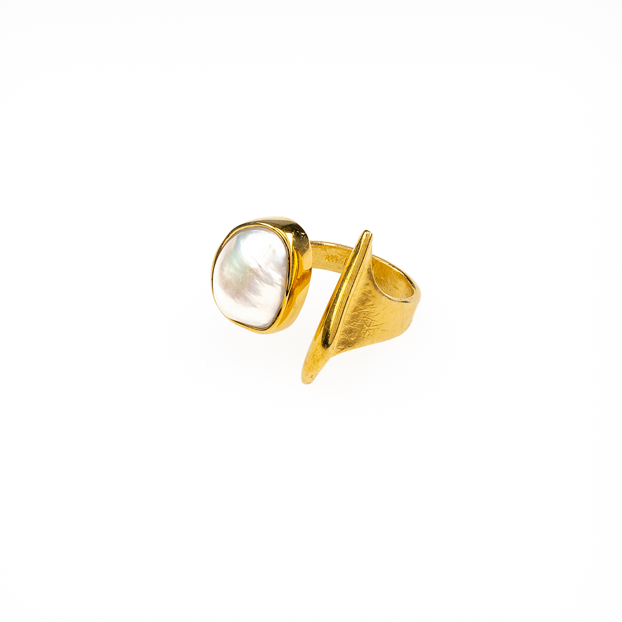 Ring with Sweet Pearl Gemstone - Image 2