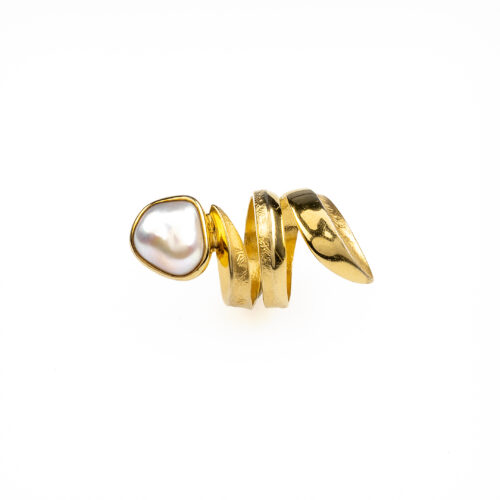 Ring with Sweet Pearl Gemstone