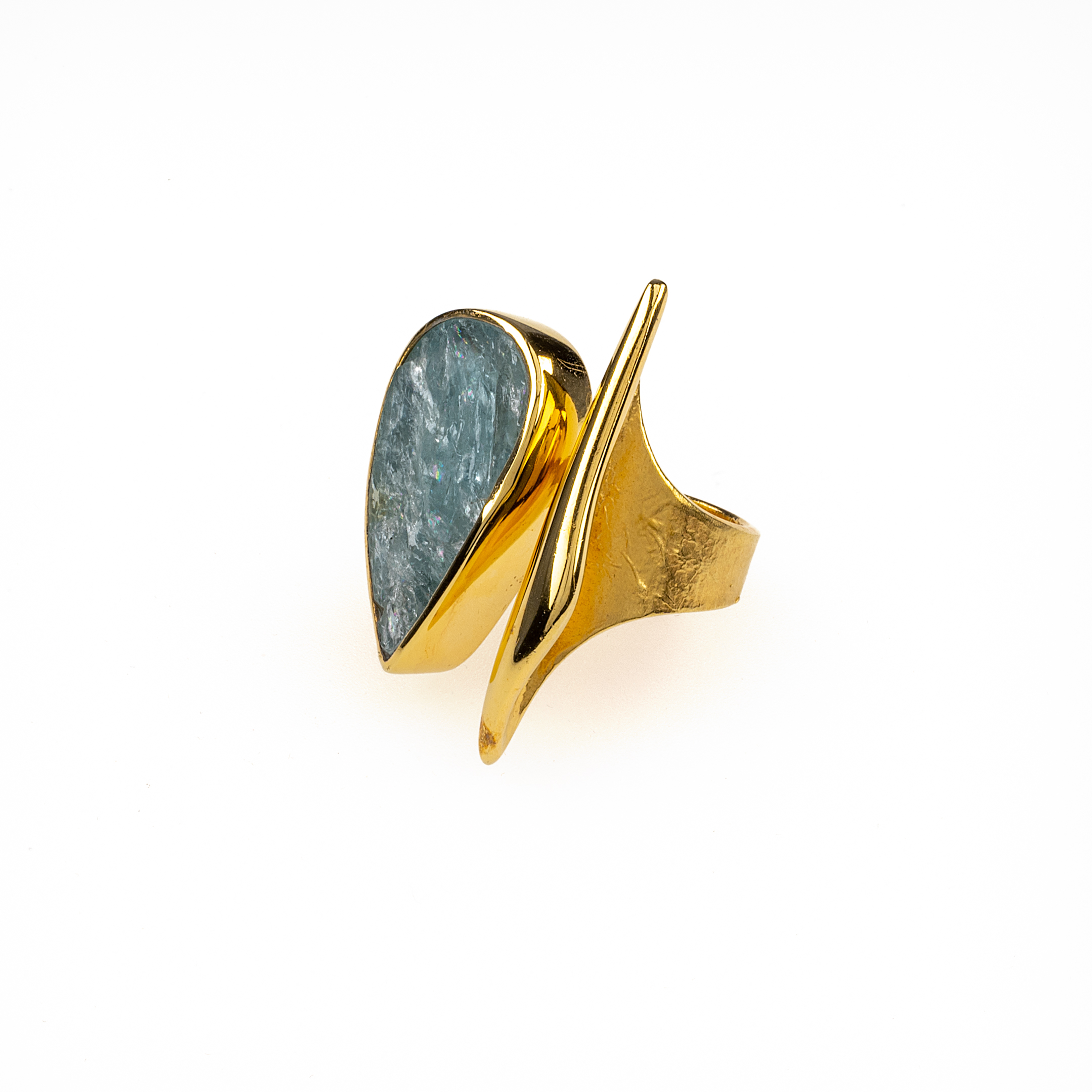 Ring with Aquamarine Gemstone - Image 2